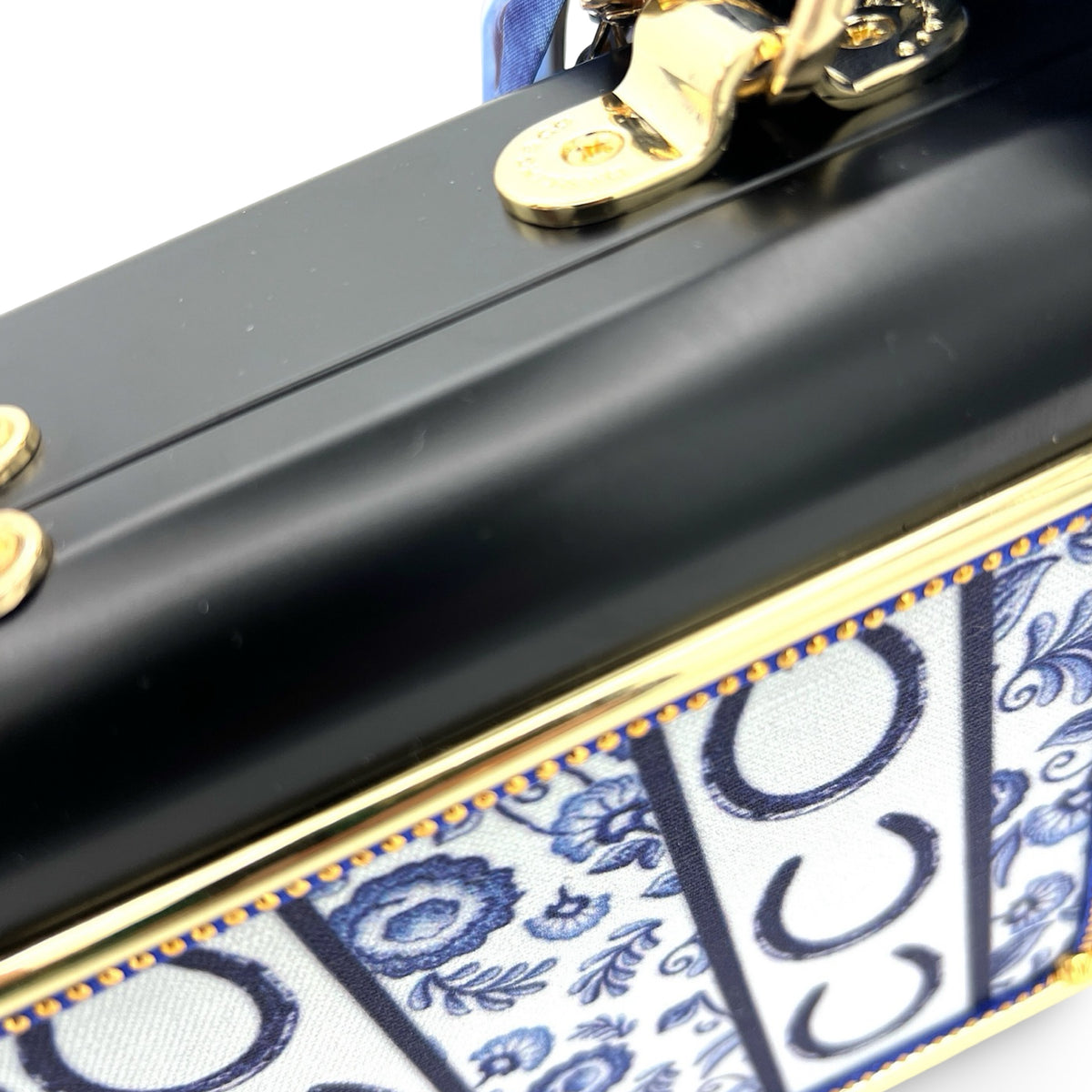 Blue Ribbon Horseshoe Bag