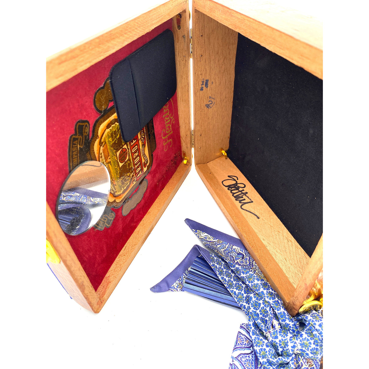 Cornflower Bird Mural Bag - Darling Clutch Company