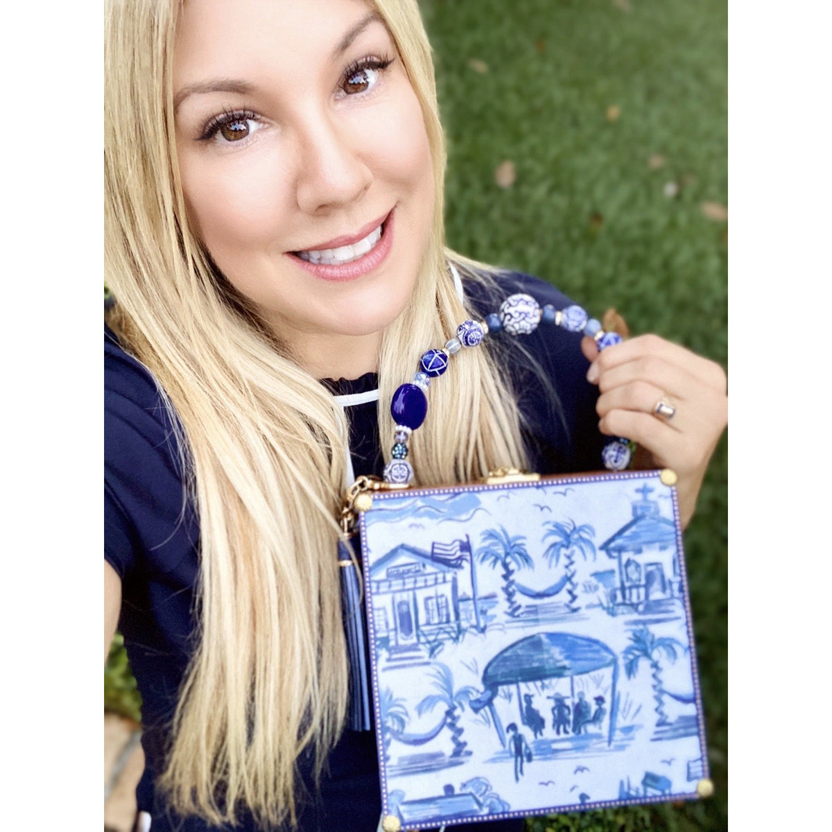 Pawley&#39;s Toile Blue Bag - Darling Clutch Company
